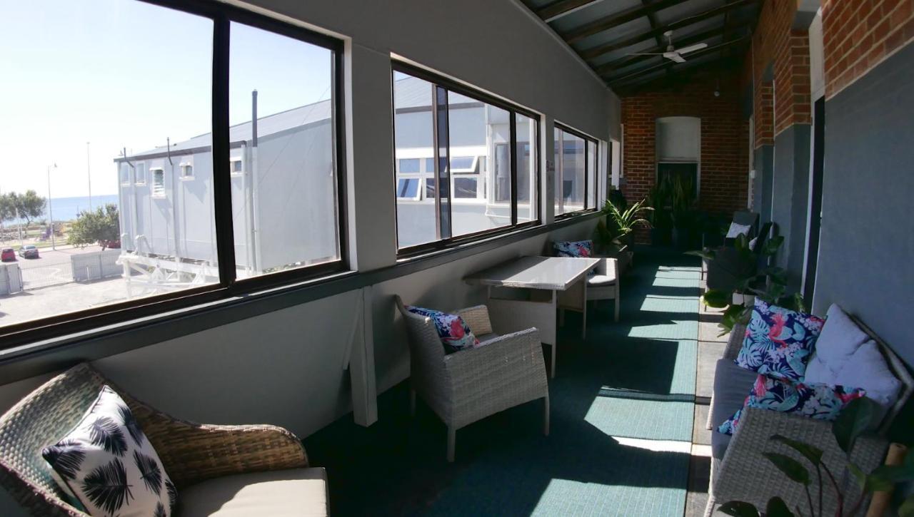 Хостел Geraldton Backpackers Экстерьер фото