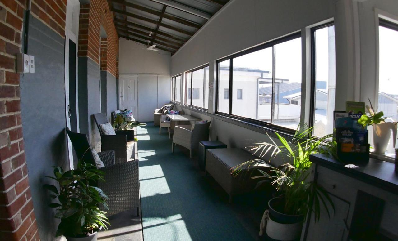 Хостел Geraldton Backpackers Экстерьер фото
