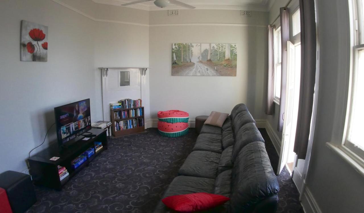 Хостел Geraldton Backpackers Экстерьер фото