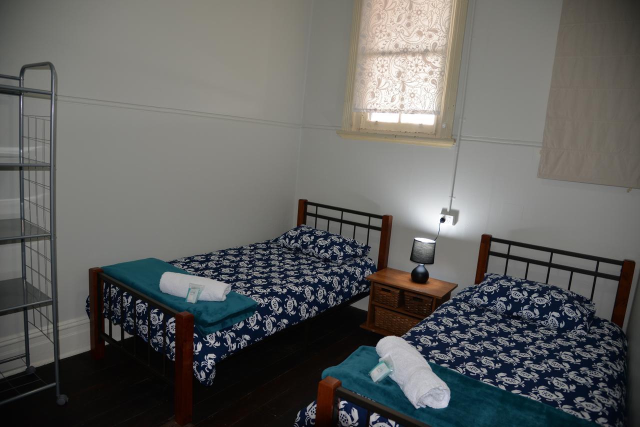 Хостел Geraldton Backpackers Экстерьер фото