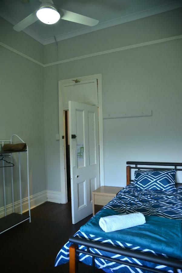 Хостел Geraldton Backpackers Экстерьер фото
