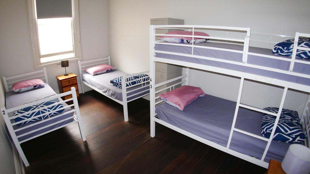 Хостел Geraldton Backpackers Экстерьер фото